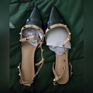 Black Pointed Toe Flats